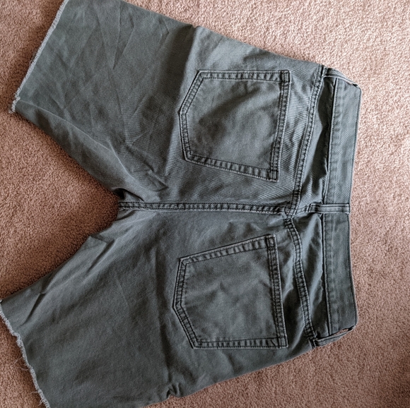 Old Navy Forest Green Khaki Shorts - Picture 4 of 4